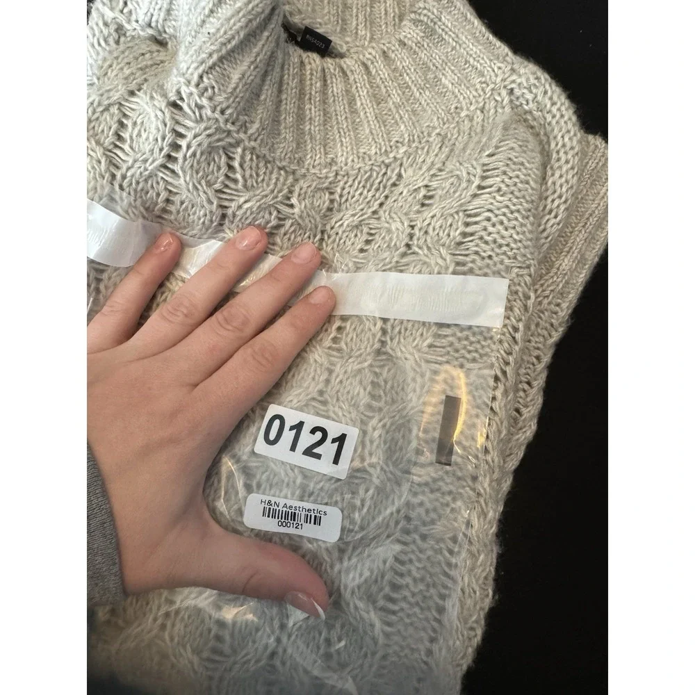 Banana Republic Factory Cable Knit Women's Beige Sweater XS‎ Open Knit Soft